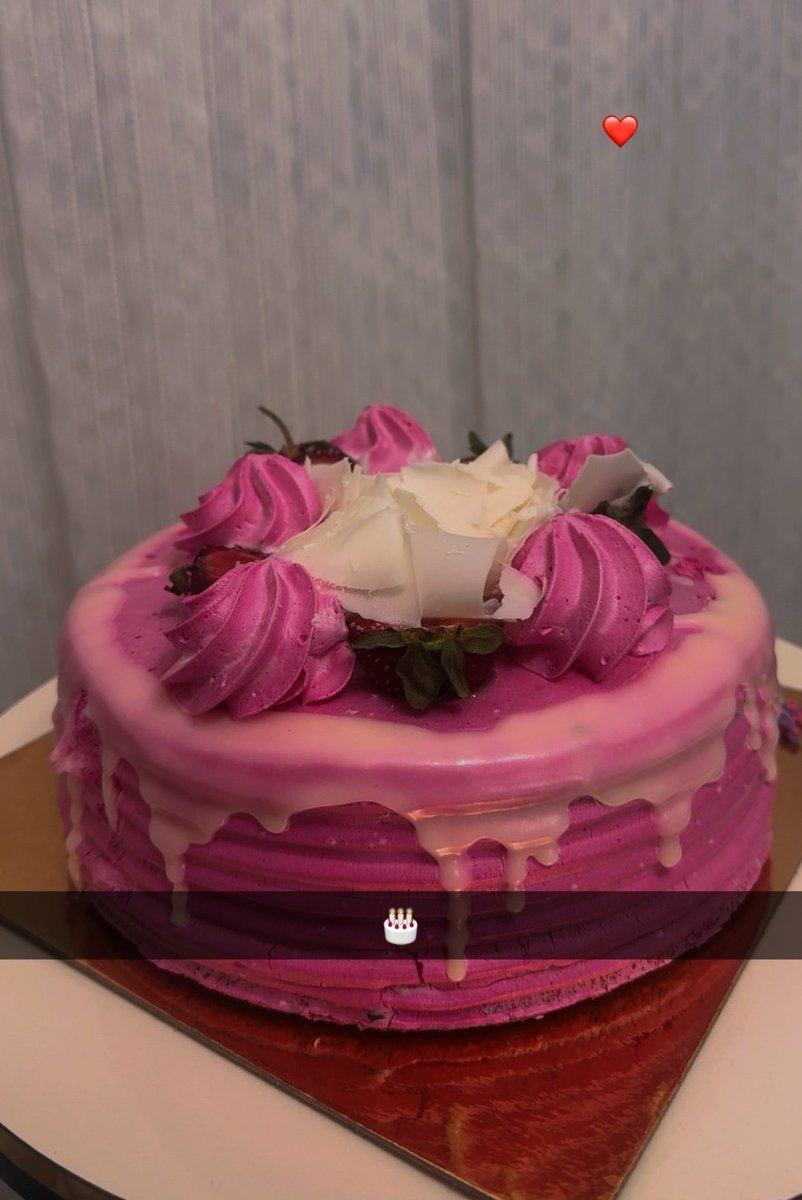 _ayse0_'s tweet photo. 🎂🌸               🌸🎂
             2️⃣4️⃣ https://t.co/snegpizEo7