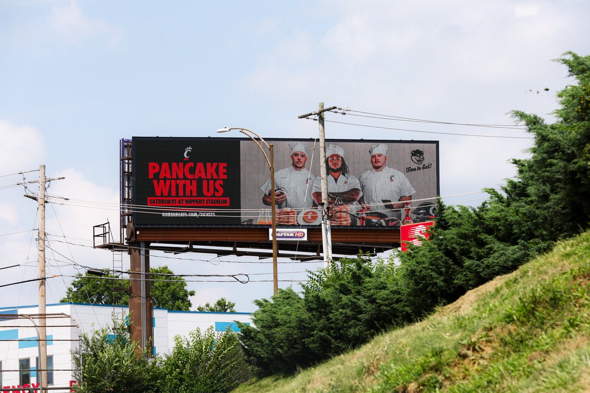 GoBearcatsFB's tweet photo. Taking over the 513 🥞

https://t.co/qEKParqjae https://t.co/jKH29Kg4B9