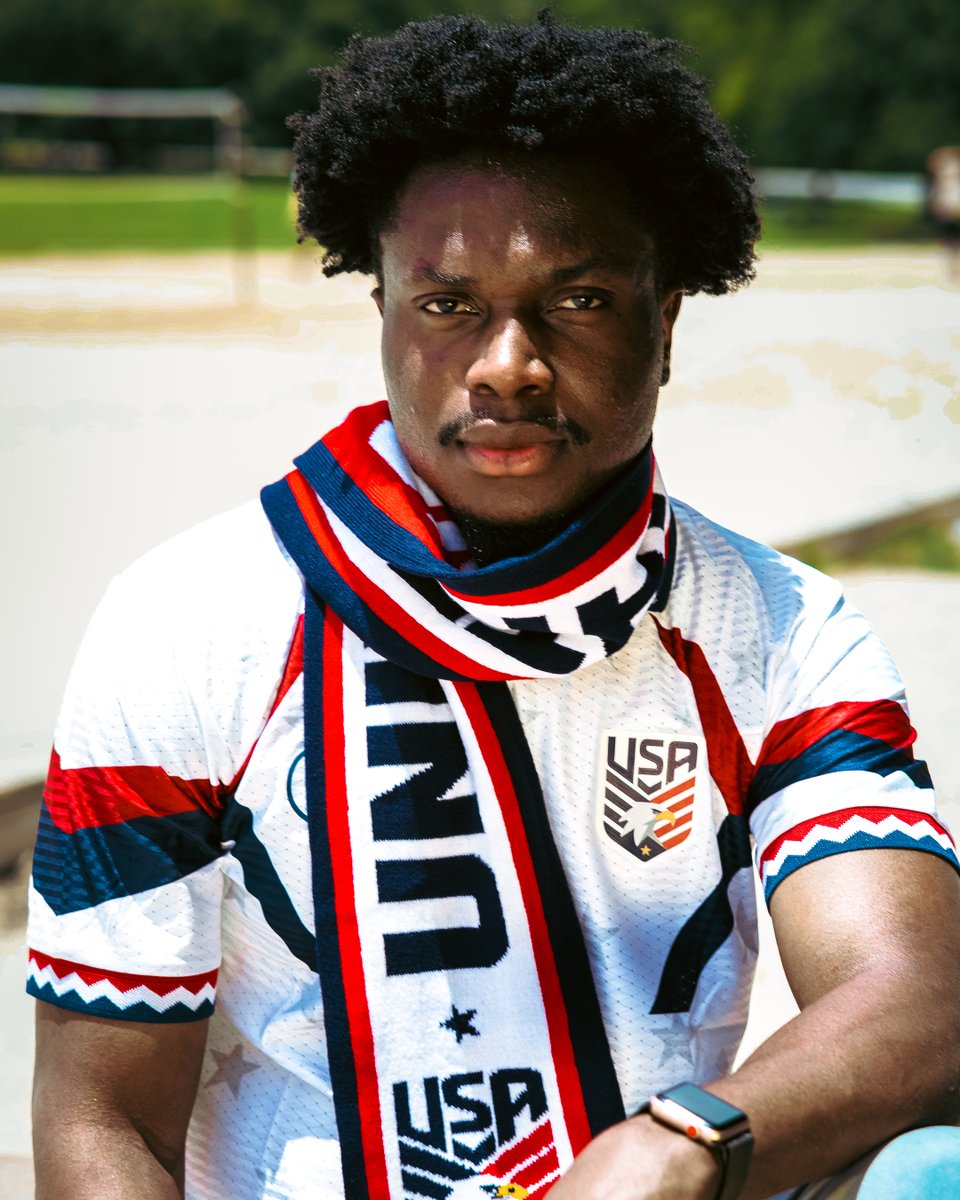 oyaactivehq's tweet photo. A fresh take on an American classic. 🇺🇸

Shop the USA Fan Jersey and Scarf on https://t.co/Khw1cn6eiu. https://t.co/2UKvgxmQN3