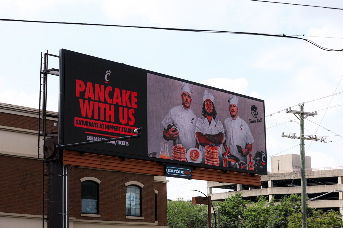 GoBearcatsFB's tweet photo. Taking over the 513 🥞

https://t.co/qEKParqjae https://t.co/jKH29Kg4B9