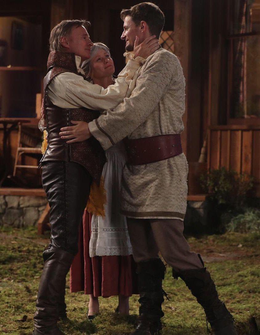 HanleyouatSam's tweet photo. Family 
#Ouat https://t.co/G7GxySGnFm