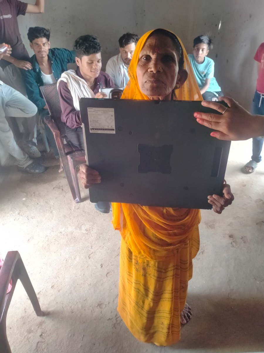 CKPFoundation's tweet photo. Today, our Mobile Medical Unit (MMU) visited Gangayach, Barkunwa and Thara villages in Ishanagar Block, Chhatarpur, MP, for TB screening and awareness. A total of 120 individuals were screened, promoting early detection, timely treatment, and better access to rural healthcare. https://t.co/6RdQGnzypw