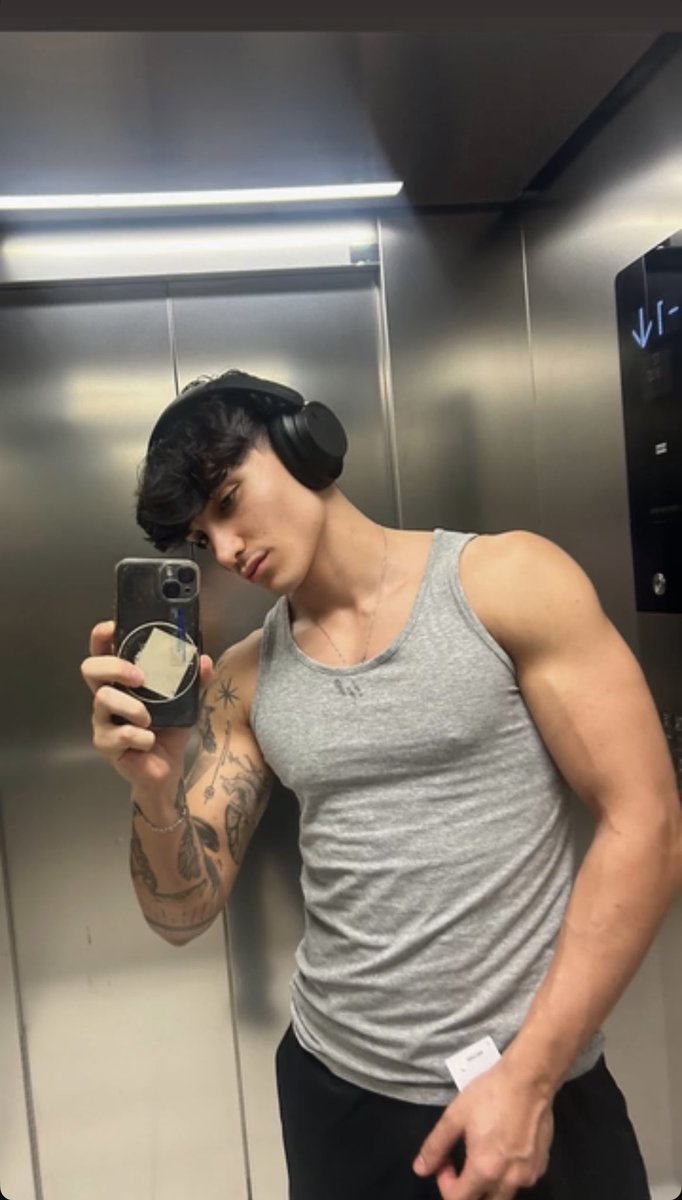 sobpulse's tweet photo. - #promotwt + #moothunt -
     Need more friends to chat n play w/

- enzo, he/him 22
- anime, biking, gaming, gym
- cs, val, dbd, fn, party games etc
- stargazing , talking in vc
- dni: minors. 
- like or rt to be oomfs!

#valtwt #biketwt #promotwt #owtwt https://t.co/IPsdrw6xWv