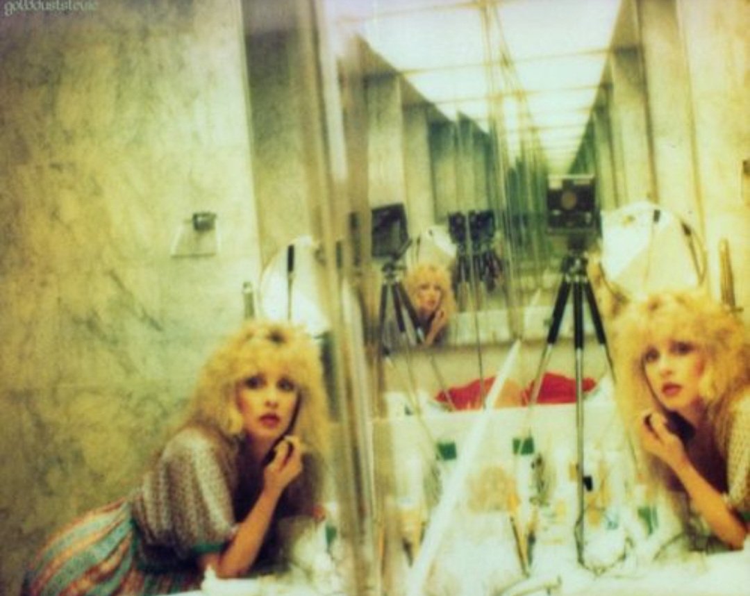 a_vampiresdream's tweet photo. This will leave you haunted in your mirror https://t.co/ikG1YBNuJo