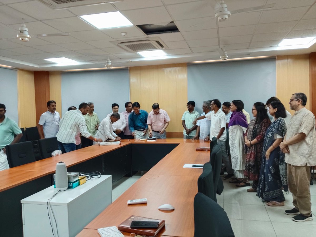 Uoheco's tweet photo. (30-06-2026): Economics teachers are celebrating the successful completion of one year of Dean position of Prof Debashis Acharya at School of Economics University of Hyderabad
-----------
@HydUniv @Uoheco 

University of Hyderabad https://t.co/F9j1cDPM7G