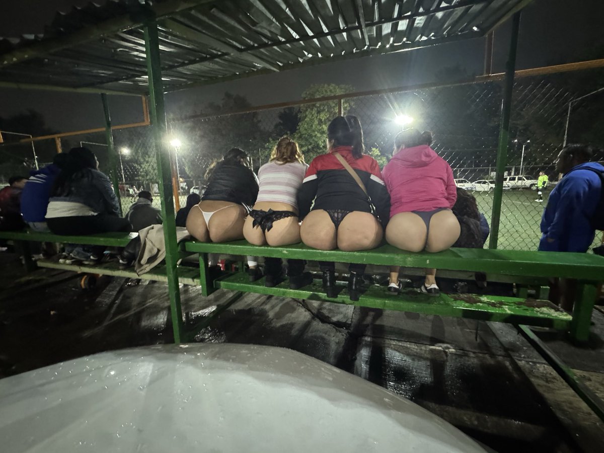 brizaypaco's tweet photo. Lo que se vivió en el Mundialito que jugadotas 🍑🍑🍑🍑tan emocionantes @TAKISWINGER @LosBandidosSw si adivinan quien es Briz les mandamos un premio al md https://t.co/erEVHzdUcQ