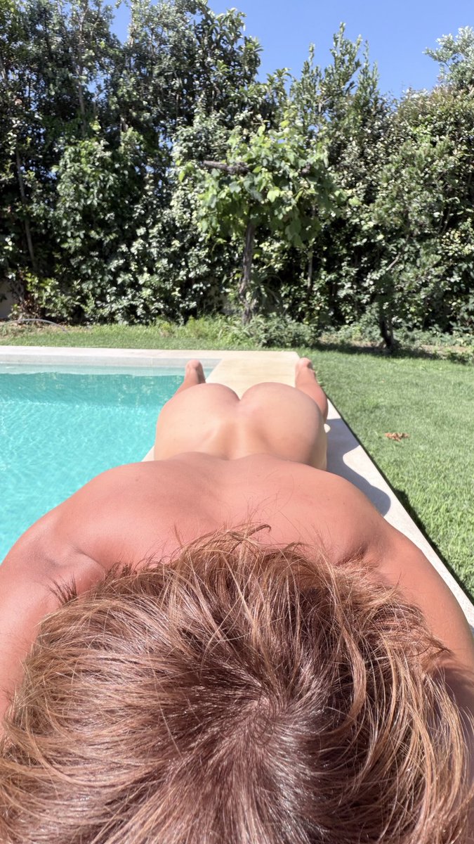 itsmayaboy's tweet photo. Comment to see it closer 🍑👀 https://t.co/vZNXAKuQn4