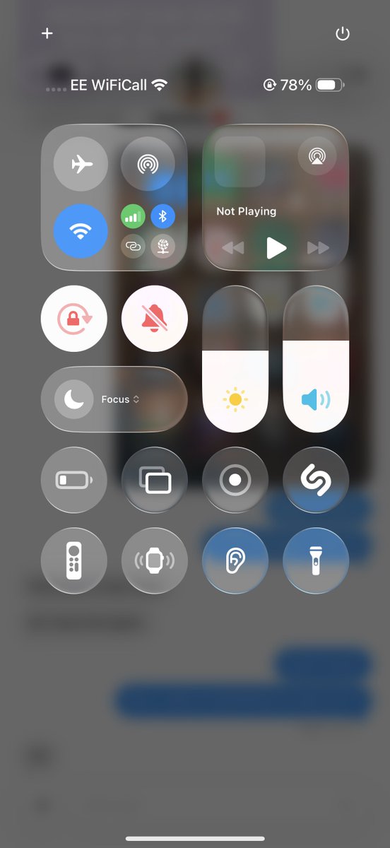danmm2701's tweet photo. @EE seriously what’s going on with the network signal is playing up can only make a call on WiFi calling got 5G but doesn’t work tf 🤬😡 https://t.co/jEg1CMUOUX
