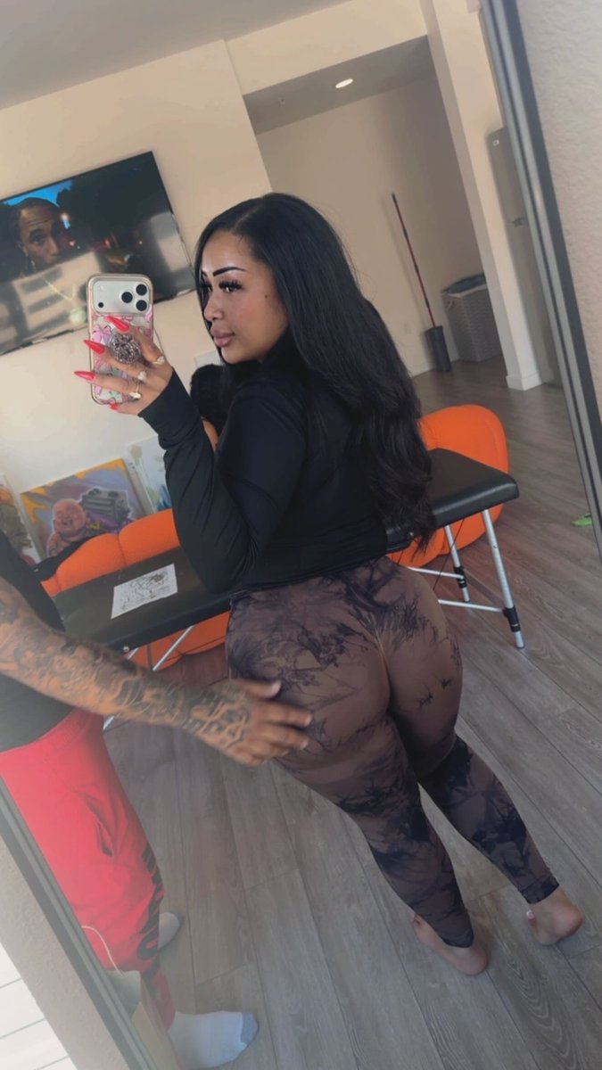 Freakling__'s tweet photo. Fuck me in the window daddy 

https://t.co/fkMlBo37j6 60% off https://t.co/VcmsLU6lhs
