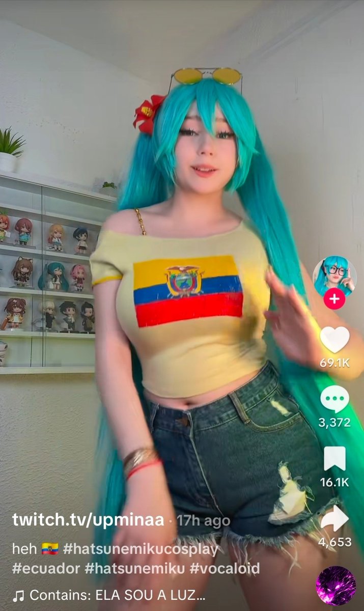 diotychi's tweet photo. Upminaa’s recent posts show a clear pattern: using sexual song while captioning “What do the lyrics mean?” After being told the meaning, she reused the same song days later. This isn’t oblivious, it’s engagement bait aimed at younger viewers, while using "innocent" persona https://t.co/q1Cwkoy6Xa