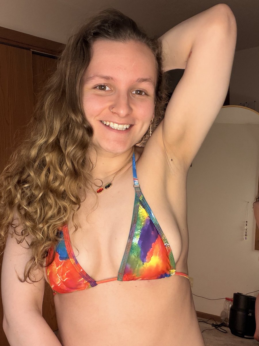 bananaberry02's tweet photo. it’s HOT outside. can we please play mermaids in the pool? 🧜♀️
#hotoutside #mermaids #curlyhair https://t.co/D4aKQEFV7Q