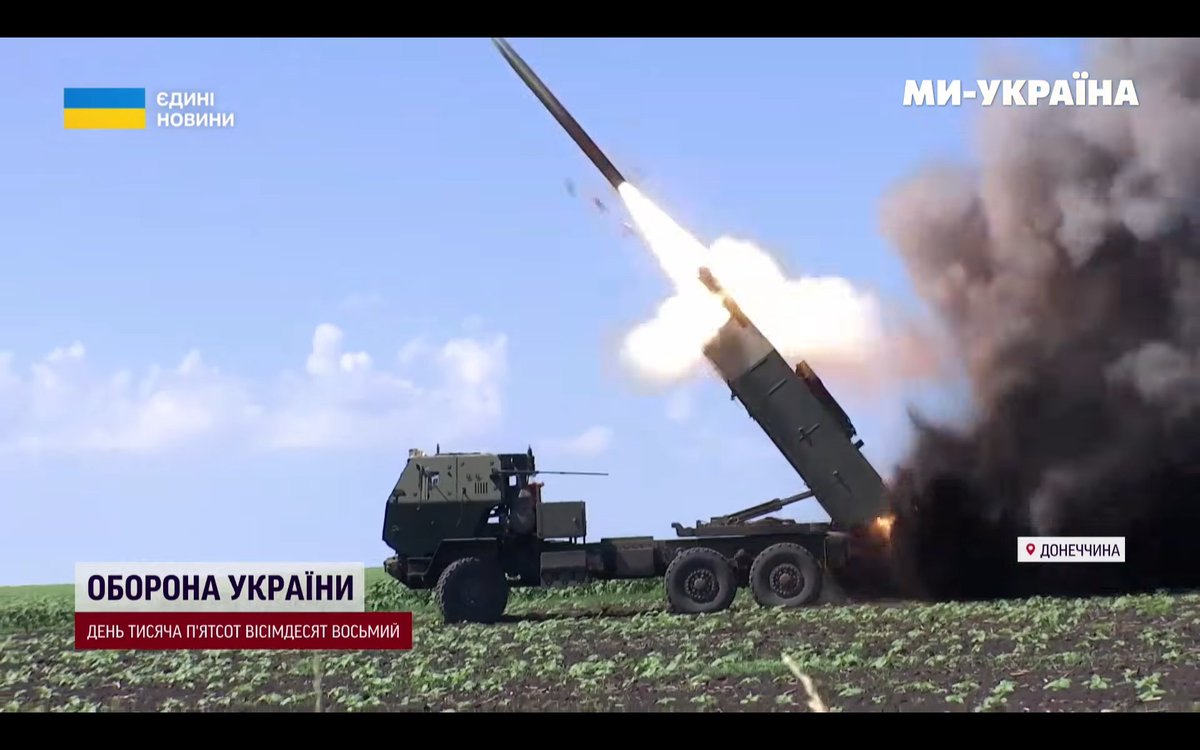 Dawid_92PL's tweet photo. Fabrycznie nowy (otrzymali go pół roku temu) MLRS #HIMARS, ze 147 SBA w okolicy Pokrowska. Jeżeli czegoś nie można zniszczyć dronem, albo trzeba szybko porazić cel,(logistyka, ogień kontrbateryjny), wtedy wkraczają do akcji. https://t.co/ZgETGOR2KU