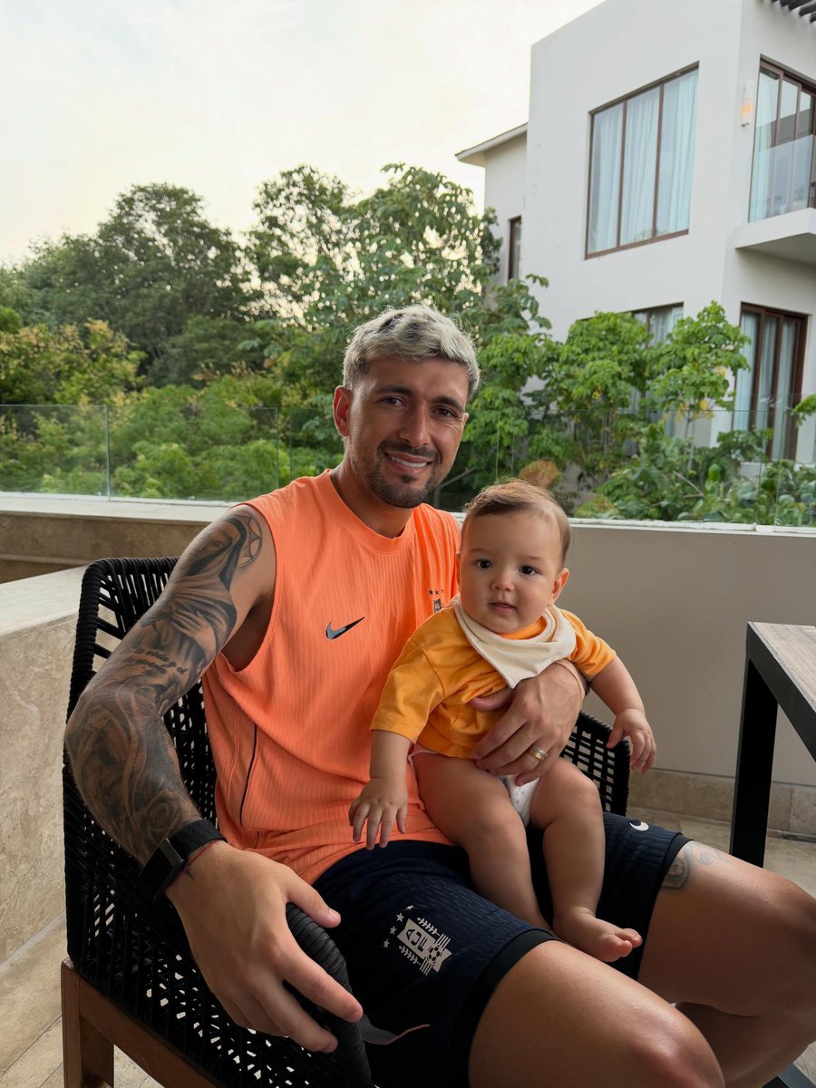 guizooka's tweet photo. amo eles dois demais https://t.co/x00t7EiPqY