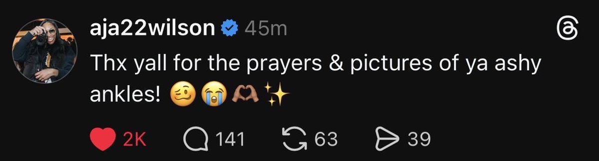 aja22wilsonHQ's tweet photo. yet she can never be serious. 😭 https://t.co/to0I8vF62Z