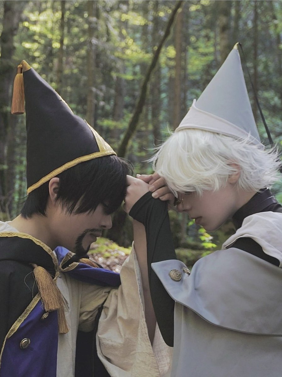 hazevil's tweet photo. 【コス】

Throwback to April when we cosplayed Orufrey in the mountains 🏔️

Qifrey : @suwayoome 
Olruggio : me
photo by our friend

#witchhatatelier  #Δ帽子 #myWitchhatAtelierArt https://t.co/VqI5CJpUcr