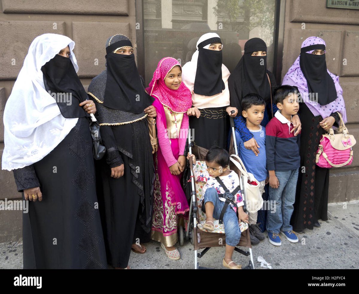 its_dr_stone's tweet photo. @rabby_123 boobladeshi adopting arabic dress culture language and bootlicking masters from arab https://t.co/RSvQwjBKNr