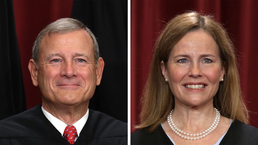 CountryFirstRep's tweet photo. No, these two are not liberals.

Your president just blatantly loathes the Constitution. https://t.co/UnEsxXAHVO