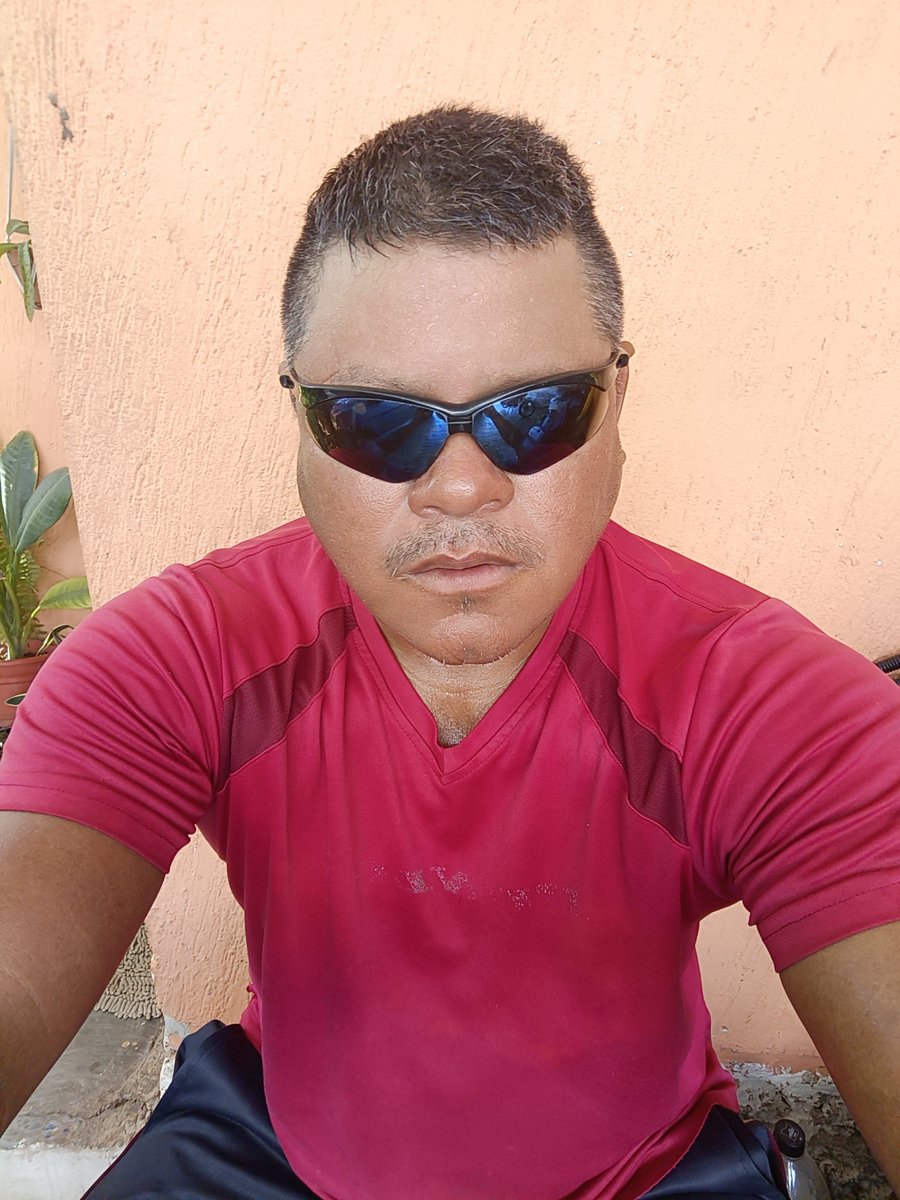 DanielPrezedthu's tweet photo. Con cabello corto . https://t.co/LgpRRS315h
