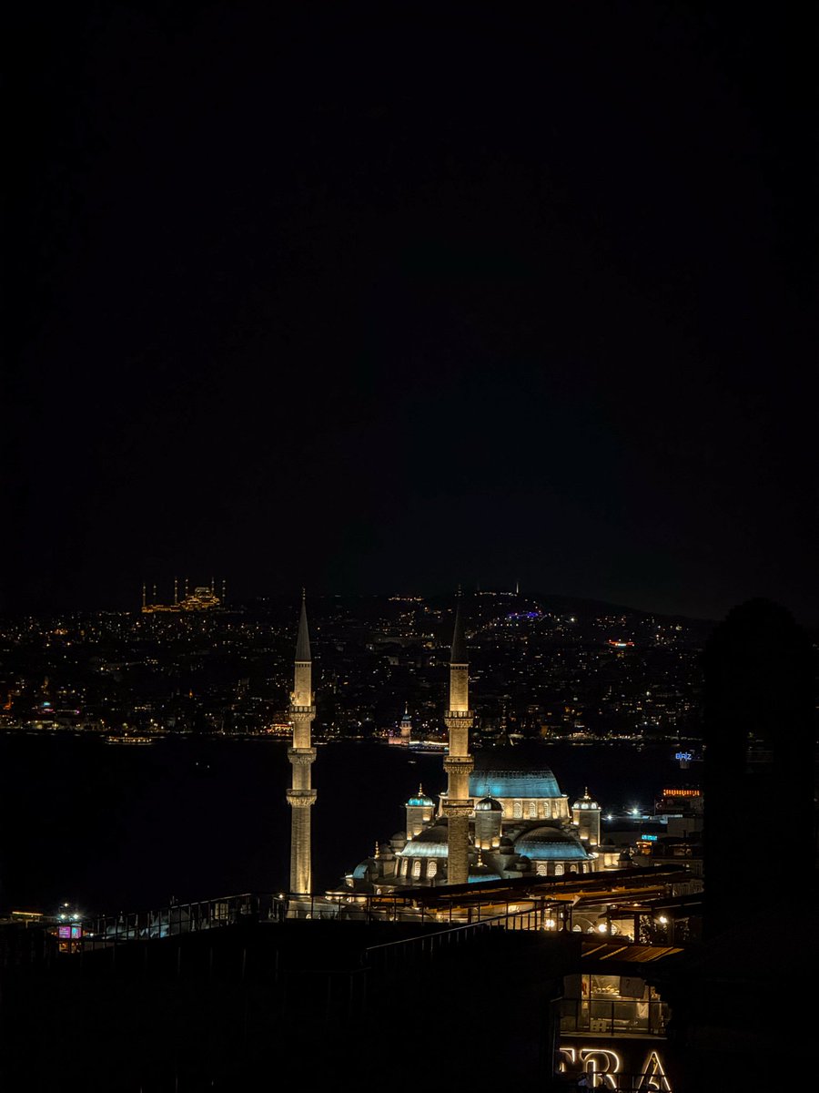 eypgvnn's tweet photo. Sana geldim içim ümitlerle dolu https://t.co/89OwoHwJgo