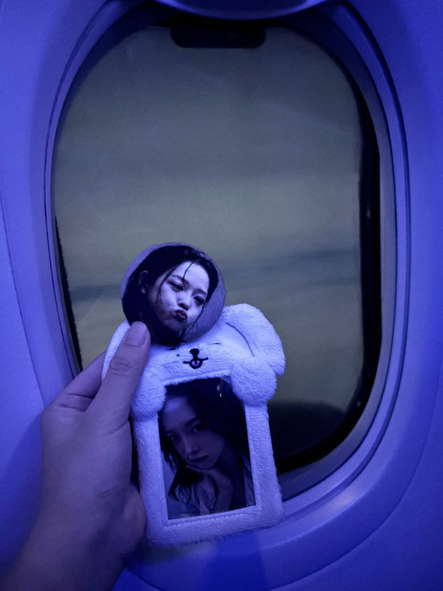 iunicorn_7's tweet photo. trip with babe😌 https://t.co/bpnx8JbnJL