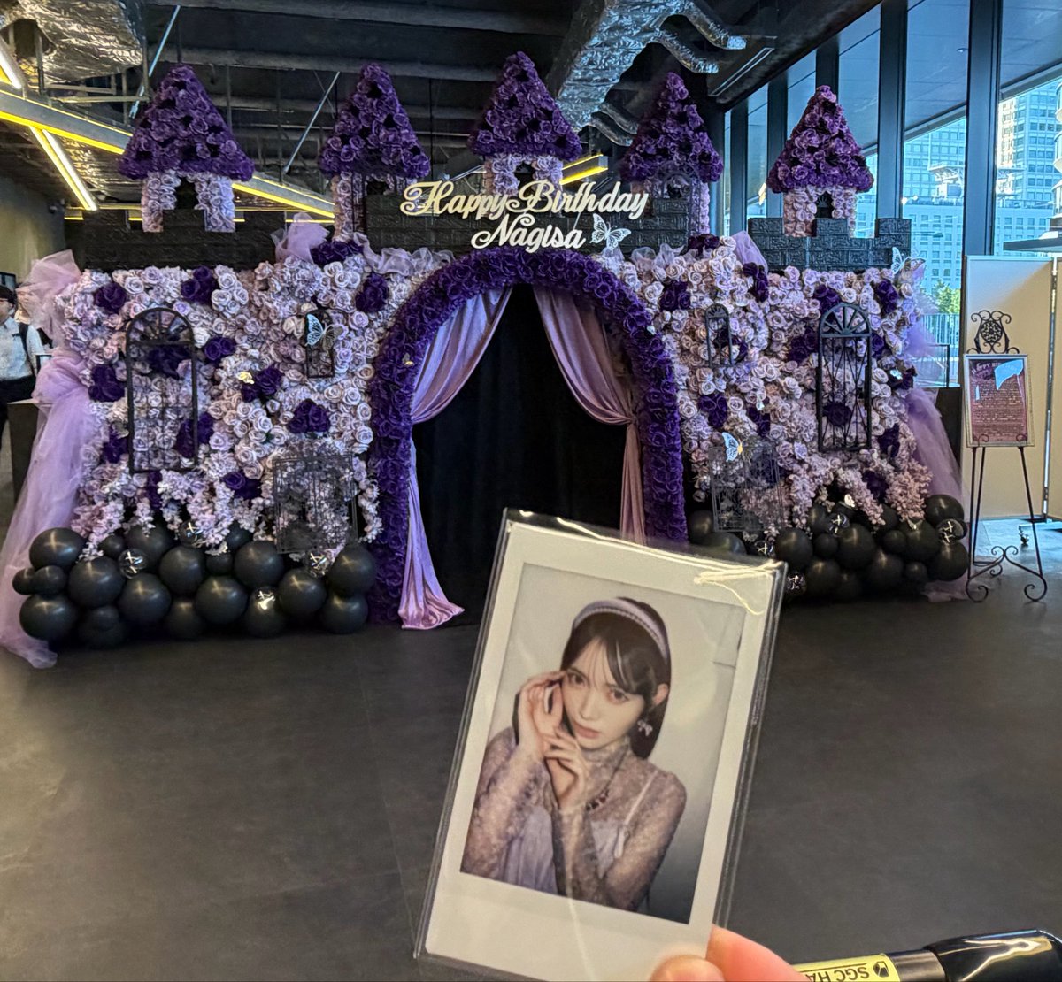 kotsume06's tweet photo. なべちゃんの生誕祭、本当に最高だった…！

衣装もビジュもセトリも全部最高✨
ずっと幸せだったし、最後は感動してもらい泣き🥹

改めて生まれてきてくれてありがとう💜
これからもずっと応援してる！！！
めっちゃ大好き🥰

#真鍋凪咲生誕祭2026 #真鍋凪咲 https://t.co/NnBP5OxcZm