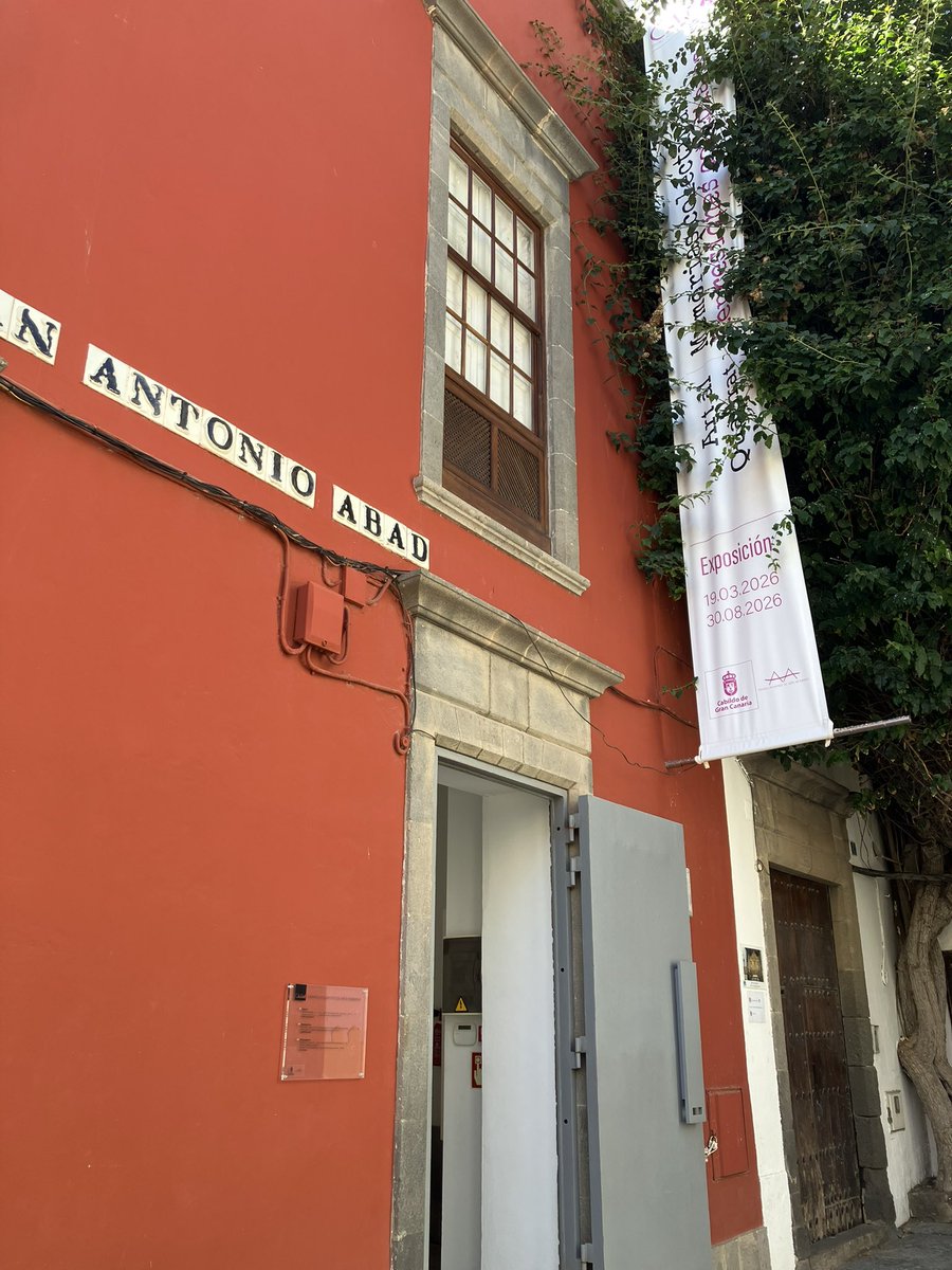 CanariasCultur's tweet photo. 🧶¡Muy recomendable la exposición “#ArtAlQuadrat: memorias colectivas / represiones cotidianas del @CAAMGranCanaria!
Mueve conciencias, tiene fuerza, informa con arte, se manifiesta contra realidades injustas, crea realidades plásticas sobre la triste realidad histórica; bravo 👉 https://t.co/5GvdOI94xI