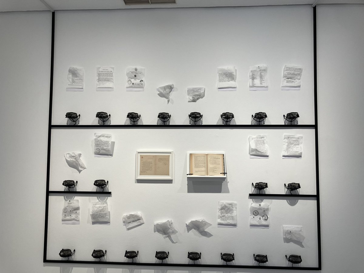 CanariasCultur's tweet photo. 🧶¡Muy recomendable la exposición “#ArtAlQuadrat: memorias colectivas / represiones cotidianas del @CAAMGranCanaria!
Mueve conciencias, tiene fuerza, informa con arte, se manifiesta contra realidades injustas, crea realidades plásticas sobre la triste realidad histórica; bravo 👉 https://t.co/5GvdOI94xI