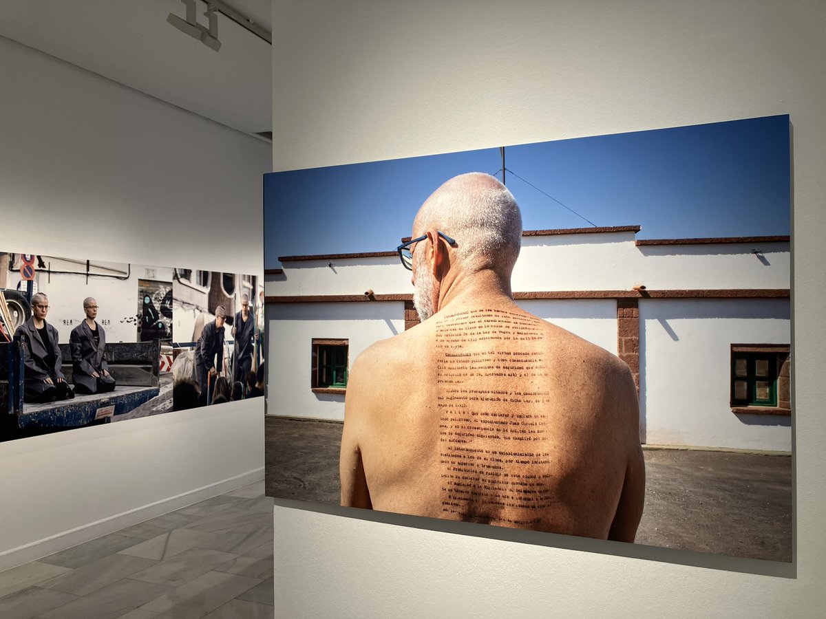 CanariasCultur's tweet photo. 🧶¡Muy recomendable la exposición “#ArtAlQuadrat: memorias colectivas / represiones cotidianas del @CAAMGranCanaria!
Mueve conciencias, tiene fuerza, informa con arte, se manifiesta contra realidades injustas, crea realidades plásticas sobre la triste realidad histórica; bravo 👉 https://t.co/5GvdOI94xI