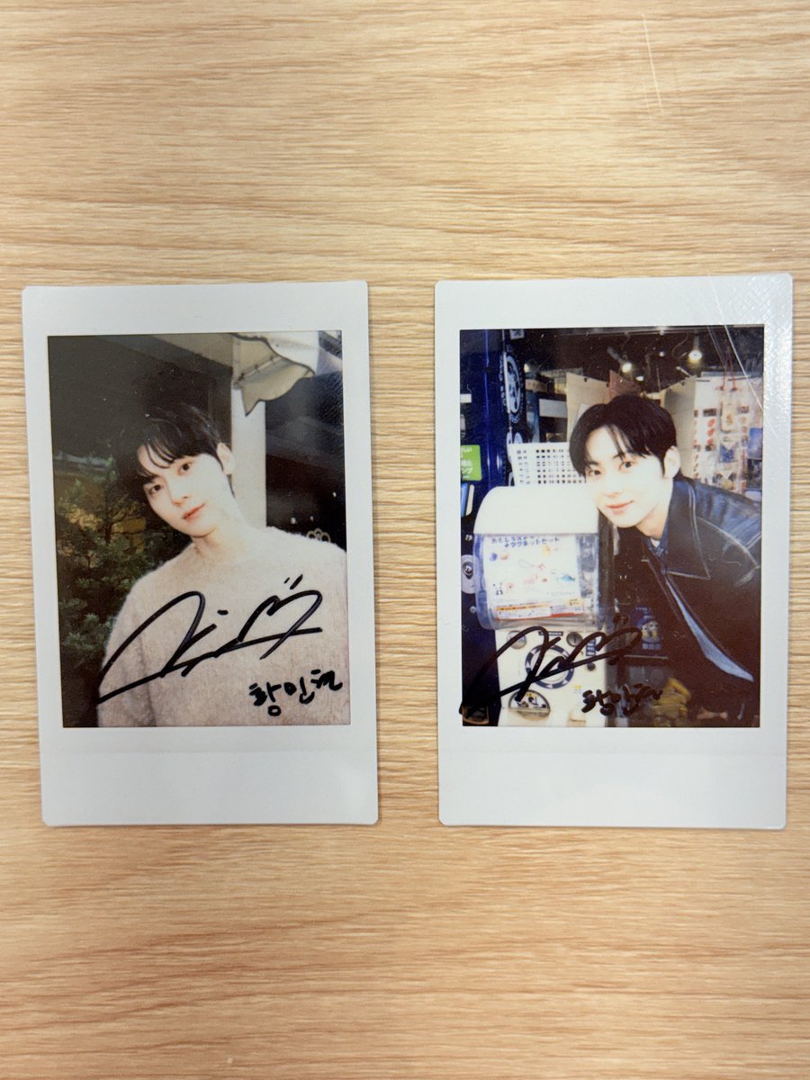 luna8record's tweet photo. 황민현 싸인 폴라 https://t.co/aKsvV3Qkdu