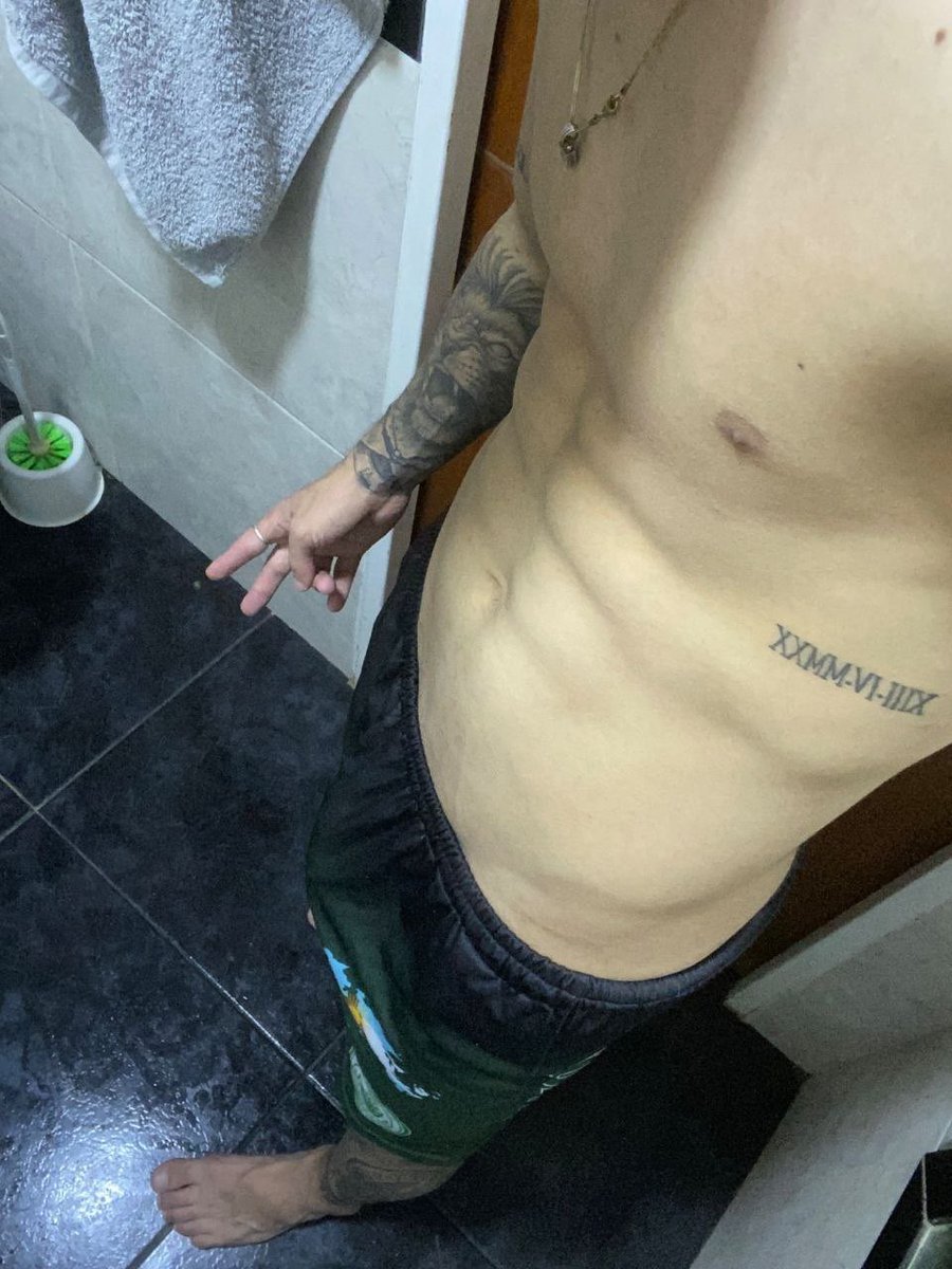 Heterofavsss1's tweet photo. HETERO https://t.co/2m1yooY4VJ