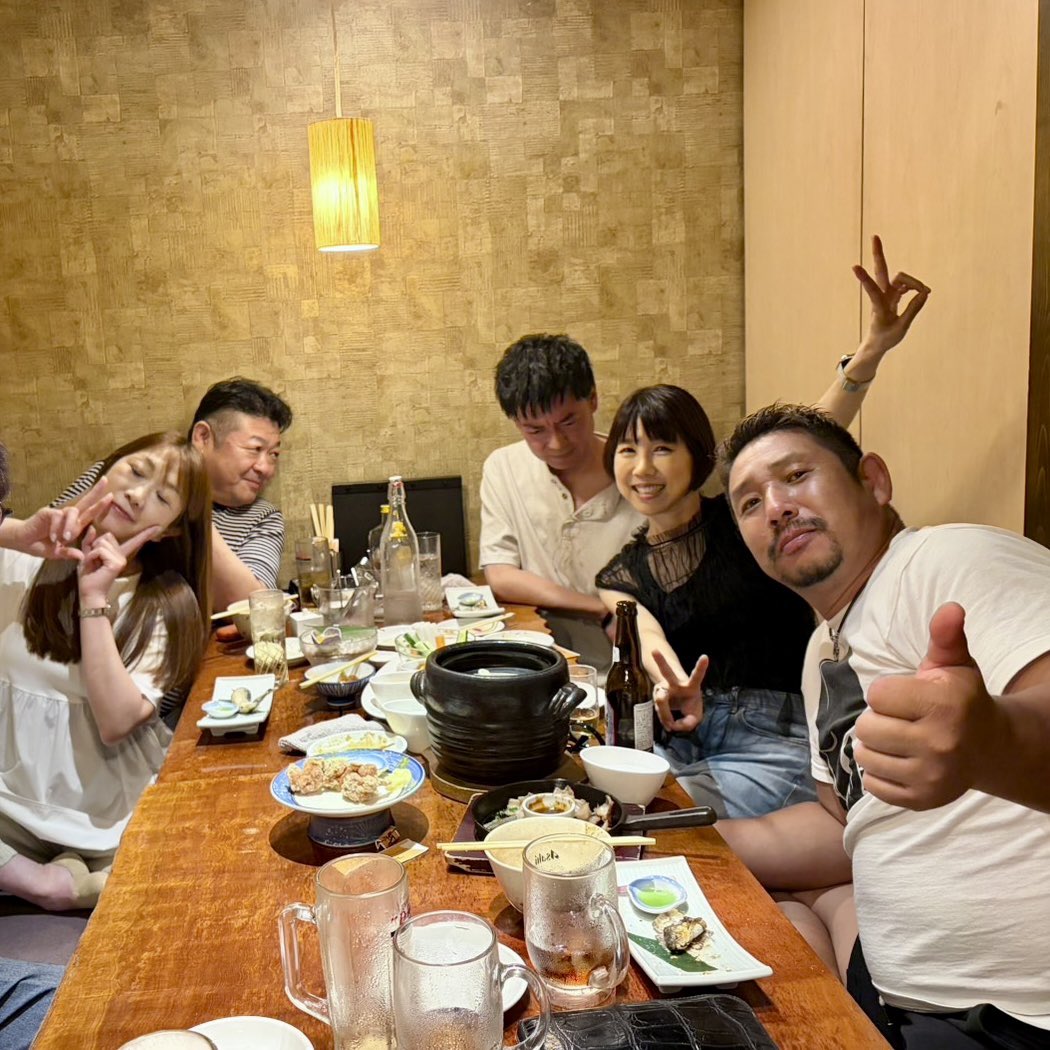 omiyo3's tweet photo. 帰宅！今夜も３時まで😂
WC⚽️からのゴルフ⛳️からのこれ🍻って、、24時間戦えるイツメン同級生みんな元気すぎ🤣 https://t.co/qQBE9P3y4R