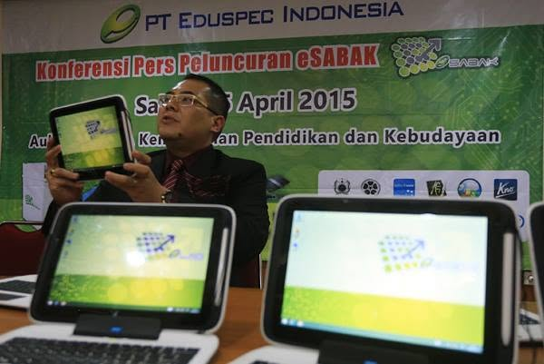 asyncompiler's tweet photo. @LambeSahamjja mau tau geng yang target nadiem?

indra yang podcast, itu bohir proyek tablet windows di dikbud sebelum nadiem

akhir 2019, dikbud mau beli 2 juta tablet windows buat 3T, mau jadi 20 juta di 2020

gegara nadiem, gajadi tablet windows, gajadi buat 3T, bancakan triliunan raib 🤪🤪 https://t.co/LDUIQOJDvP