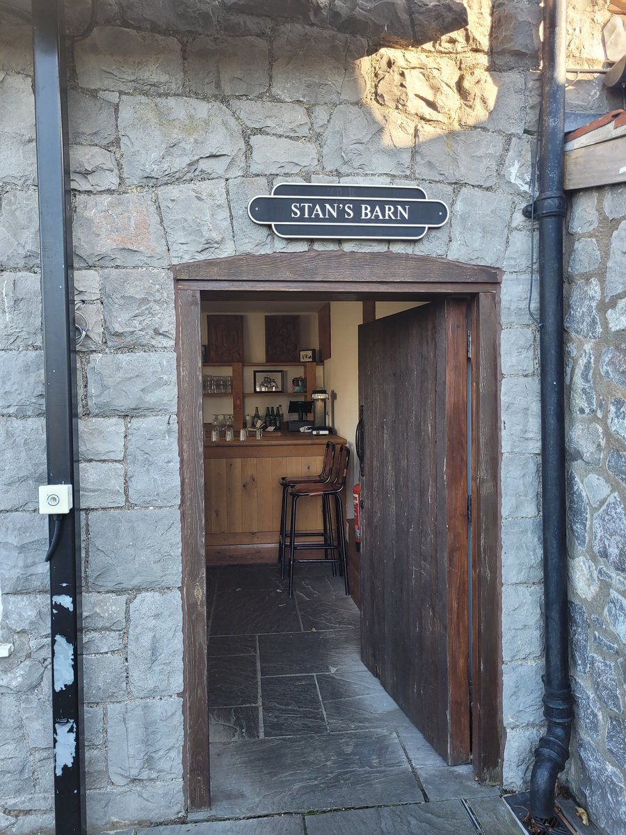 kappil's tweet photo. Cider Bar @thatchers_cider https://t.co/oXNUiMvpw3
