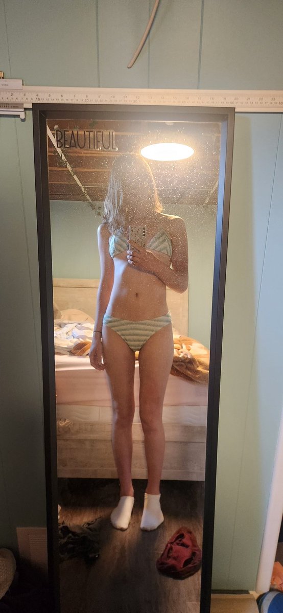 Q29uZnVzZWQgZWd's tweet photo. The male body is so uncanny and disproportionate its horrifying https://t.co/7ca3PV1SsZ