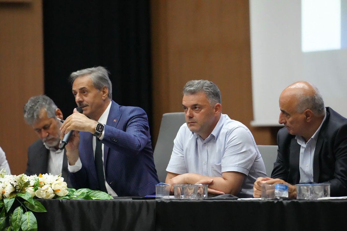 akkadinkarasu's tweet photo. Sosyal Gelişim Merkezi’nde düzenlenen AK Parti Karasu İlçe Teşkilatı Buluşması’nda bir araya geldik.
Biz büyük ve güçlü bir aileyiz. Birlik ve beraberliğimiz daim olsun.@AKKADINGM @tugbaisikercan @AKPartiSakarya @mimduygucetin @akkadinkarasu @basmac81833 https://t.co/29LcuLXmfF