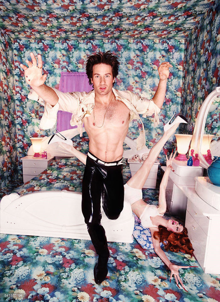 sapphicnightowl's tweet photo. This David LaChapelle X-Files photoshoot is unmatched https://t.co/3JVv21agis