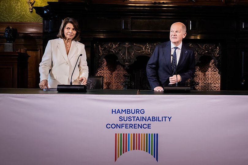IISD_ENB's tweet photo. Day 2 highlight of #HSC2026 was the launch of a new, independent South-North Commission on Development, chaired by two former Heads of State
Sessions explored inclusive AI, credit ratings, and global public goods, among other issues
Read ➡️ https://t.co/xzRP560Ash
#sustdev https://t.co/4wLx1N8s0t