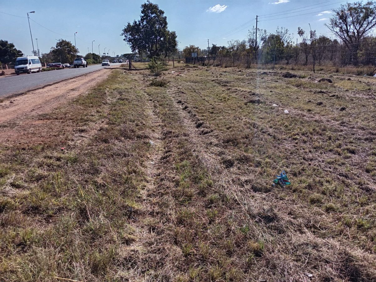 LemoSebo's tweet photo. π± Service delivery in Ward 8 as teams undertook grass cutting operations along Harry Gwala Road, improving visibility, enhancing road safety and contributing to a cleaner, more dignified environment for residents and commuters alike.
#ServiceDelivery #ActionSA #TshwaneWorks https://t.co/9WKaYlFffS