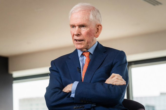 neferuuu's tweet photo. Jeremy Grantham maintains a negative long-term outlook on Bitcoin, including the possibility of it reaching zero. https://t.co/1SlBws3B15