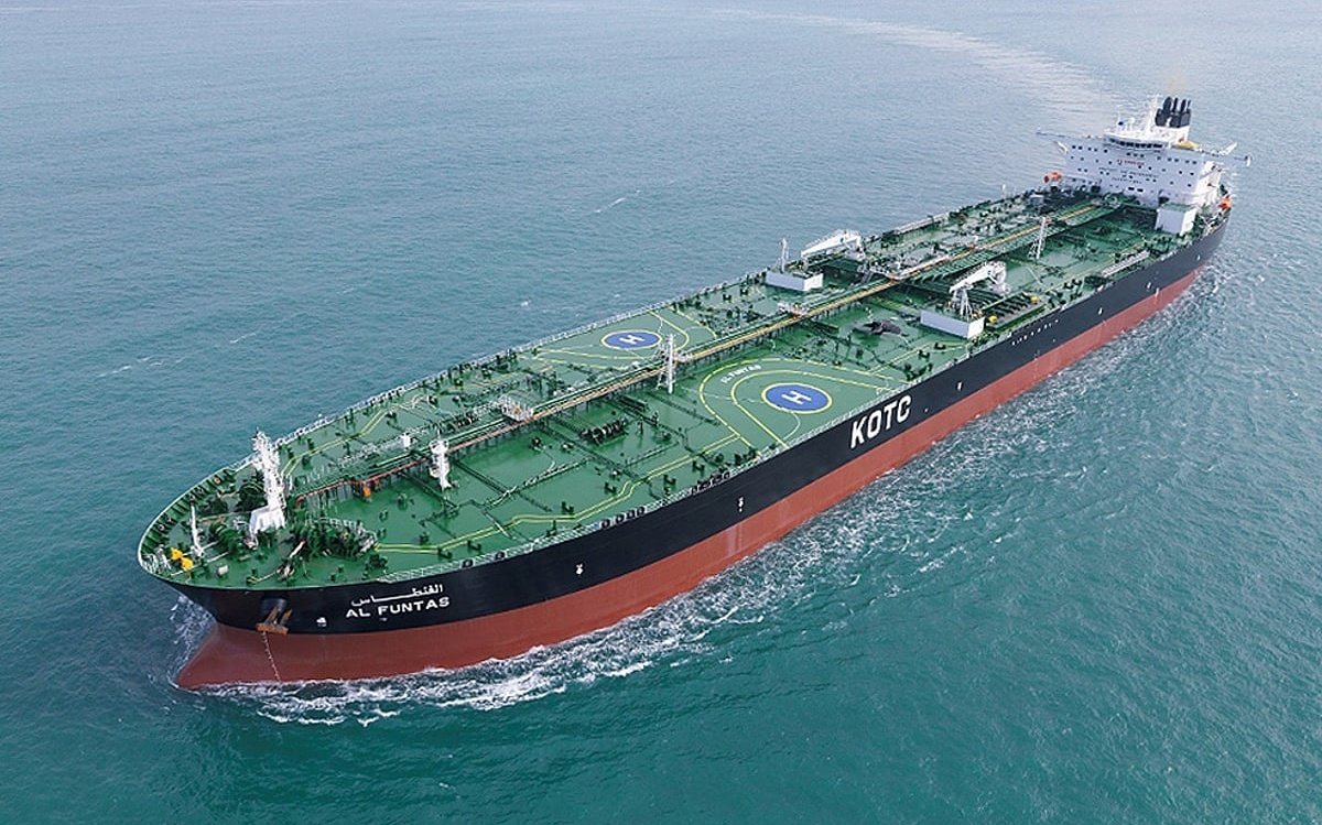 Currentreport1's tweet photo. JUST IN:

🇮🇷 Iran has exported 50 million barrels of crude oil since the US-imposed blockade was lifted 2 weeks ago. https://t.co/H0L6cRc9Hy