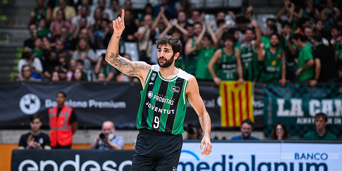 PIRATASBASKET's tweet photo. ☘️ El Panathinaikos habría lanzado una gran oferta a Ricky Rubio

Obradovic incluso habría hablado directamente con el base español para explicarle el proyecto. Ricky habría pedido una semana para pensárselo.

Un movimiento que sería uno de los bombazos del verano europeo.

https://t.co/dfBRyDa6Ck