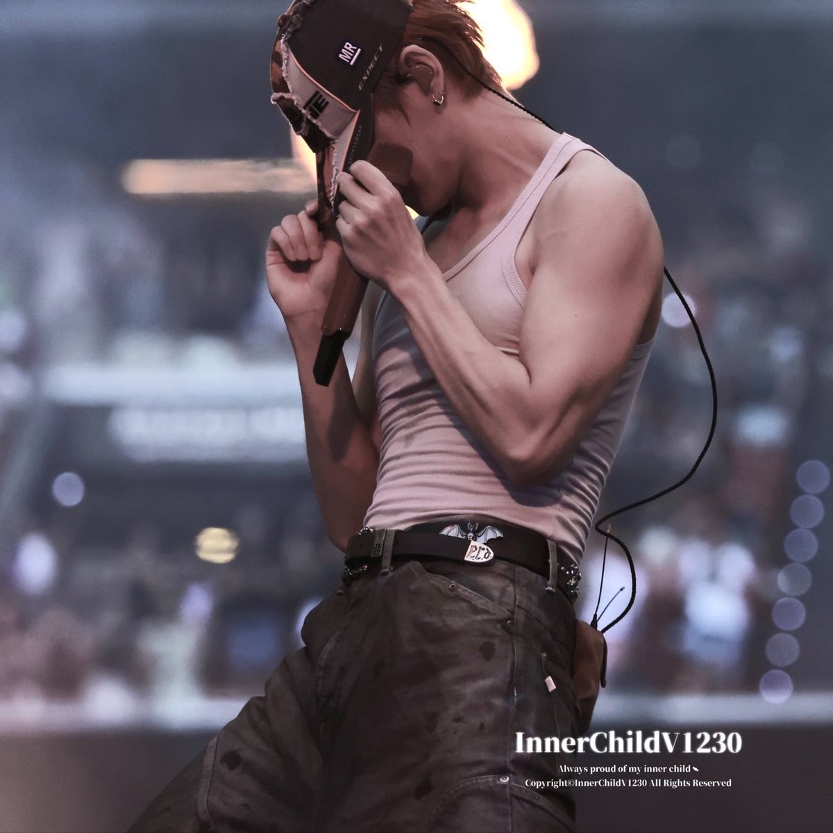 taeteluv_'s tweet photo. crazy.. https://t.co/ZKZkIWD0Np
