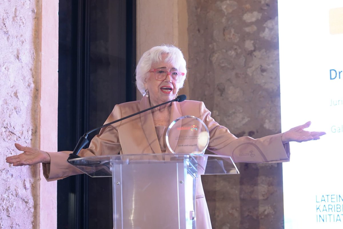 DIGEIGRD's tweet photo. La dirc gral de esta #DIGEIG, @OrtizBosch se convirtió en la primera dominicana en recibir el Premio Unidas por los Derechos de las Mujeres y la Democracia 2026. @SeguimosUnidas. 

Este reconocimiento destaca su trayectoria en favor de la democracia y el liderazgo de las mujeres. https://t.co/qndUReUfYF