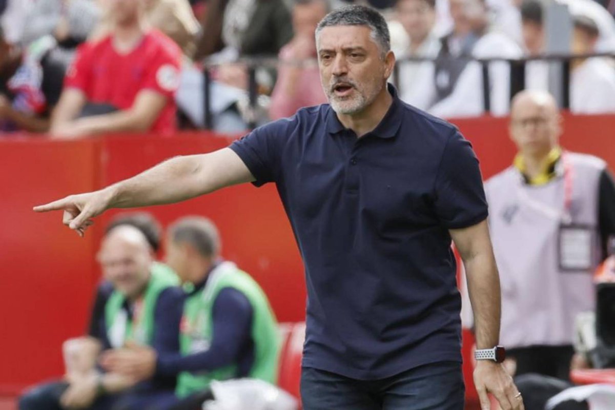 partidazocope's tweet photo. 🚨 OFICIAL | García Pimienta, nuevo entrenador de la @U_D_Almeria 

🫡 El técnico sustituye a Rubi tras dos temporadas en el equipo andaluz

📷 #PartidazoCOPE https://t.co/TG2vCVRntq