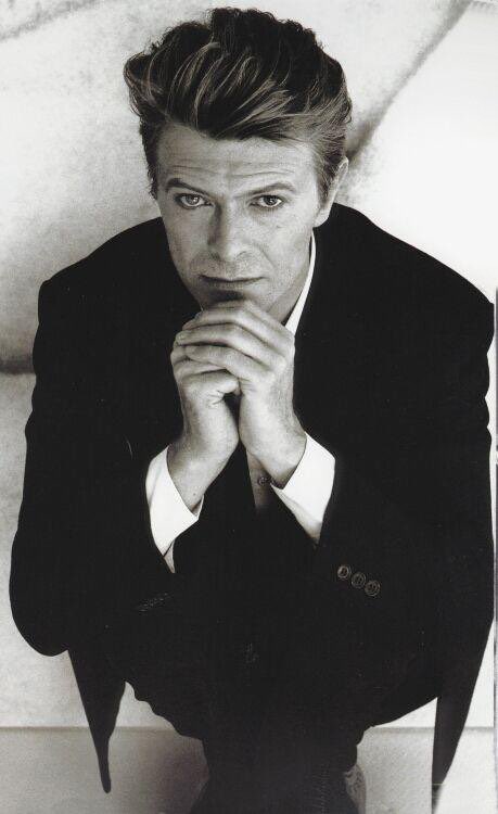davidbowie_news's tweet photo. David Bowie, 1989, by Herb Ritts. https://t.co/DfCUVENqb1