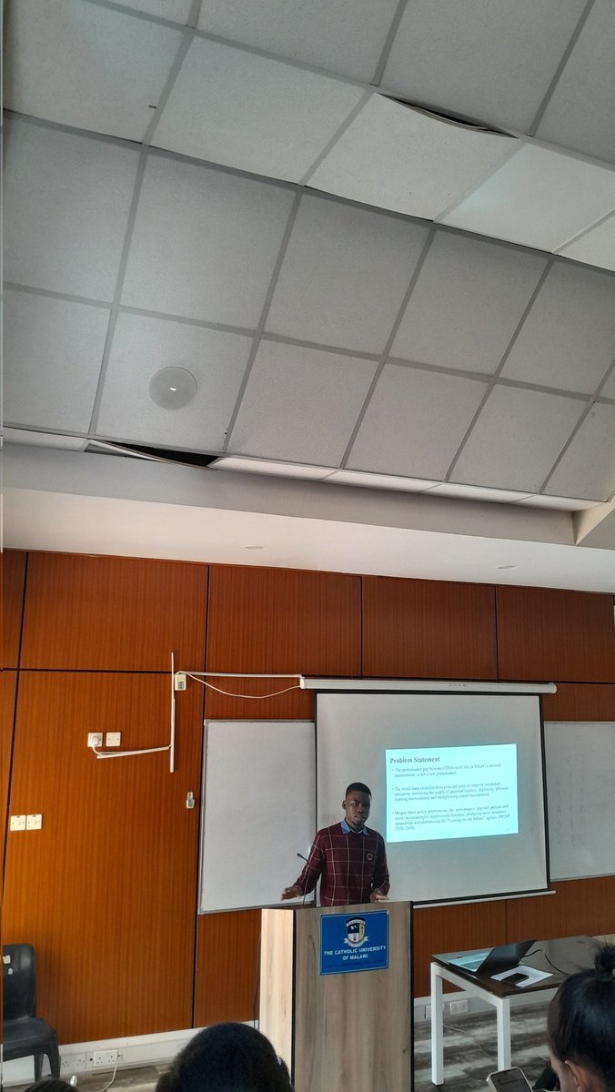 PrinceGM265MW's tweet photo. Today, I successfully presented my research proposal. Thank God! https://t.co/VDVylER9X1