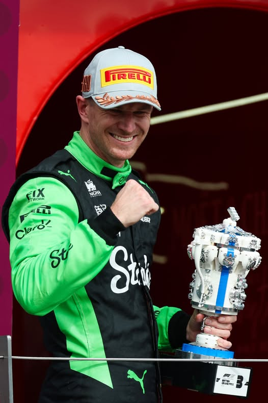 amberprkft's tweet photo. #F1 #preview
History, speed and prestige at the #BritishGP
📷Pirelli press photo
More at: https://t.co/TXC6h3zISK
#F1news #F1pic #f1memory #raceweek #Forma1 #F1hirek #motorsport #autosport #hirugynokseg #kepugynokseg #picoftheday #anapkepe #amberpr #amber #Silverstone https://t.co/BK7u3ko4nt