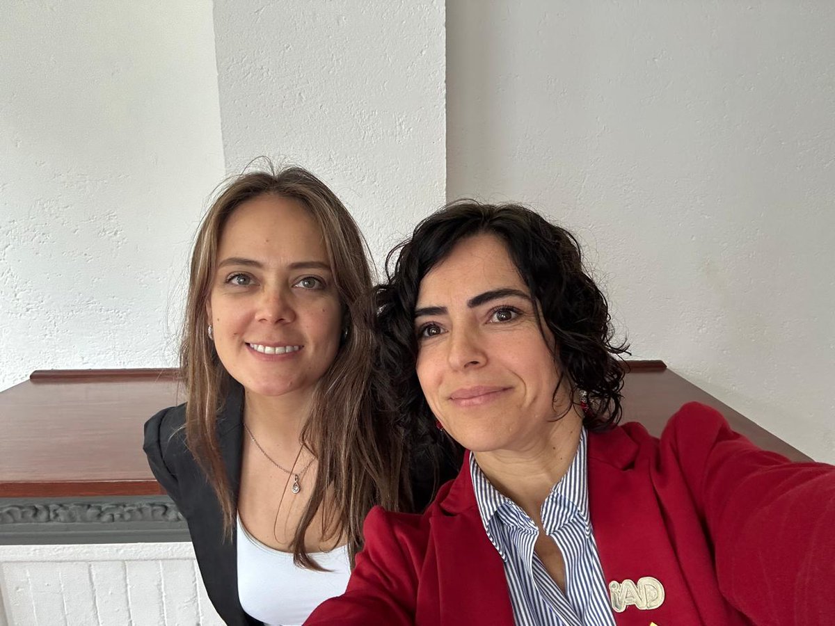 YazGarnelo's tweet photo. Hoy celebramos el cierre de esta renta  que ahora será sede de Banco de Alimentos, una organización que realiza una labor extraordinaria en beneficio de miles de personas. 
Cada propiedad tiene una historia y nuestro compromiso es encontrar la mejor oportunidad para cada cliente. https://t.co/Ji1WbcMqAs