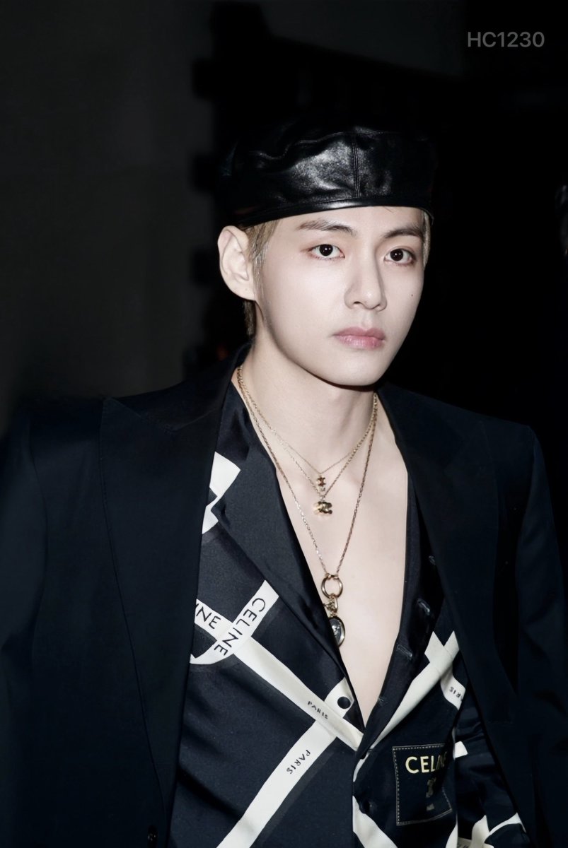 HC1230v's tweet photo. 20260628
V FOR CELINE FASHION SHOW 
TAEHYUNG TAEHYUNG 
#TAEHYUNGxCELINE #CELINESS27
#VxCelineSS27 @celineofficial https://t.co/yH7Pna5TF4