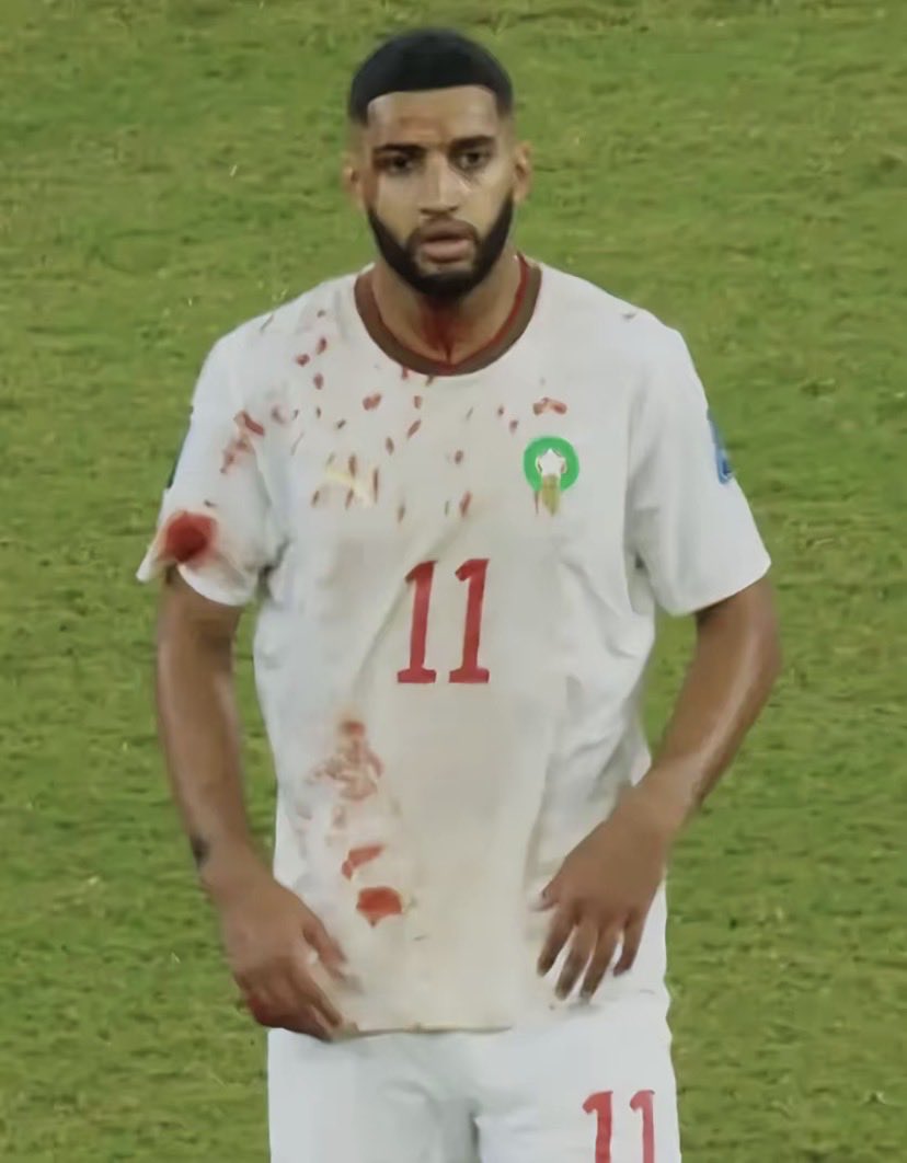 _barq1's tweet photo. #استغفروا_تجدون_كل_خير
#المنتخب_السعودي 
#رسالة_من_قلب_مواطن_سعودي 
كنت أتمنى أن تلطخ ملابس لاعبينا بالدماء من أجل الشعار الذي يرتديه لاعبو منتخبنا السعودي ويعرفون أن شرف إرتداء الشعار #للمنتخب_السعودي شرف عظيم من يعيد لنا منتخبنا السعودي ويكون أقوى 
تكفى @AbdulazizTF تكفى 😔😔 https://t.co/bR2qbV5K52